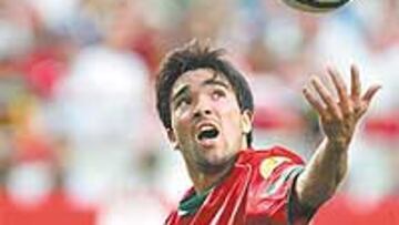 <b>CUESTIONADO. </b>Deco no tiene todo el apoyo de la directiva culé.