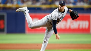 ST PETERSBURG, FLORIDA - JULY 10: Clay Holmes #35 of the New York Yankees pitches in the ninth inning against the Tampa Bay Rays at Tropicana Field on July 10, 2024 in St Petersburg, Florida.   Douglas P. DeFelice/Getty Images/AFP (Photo by Douglas P. DeFelice / GETTY IMAGES NORTH AMERICA / Getty Images via AFP)