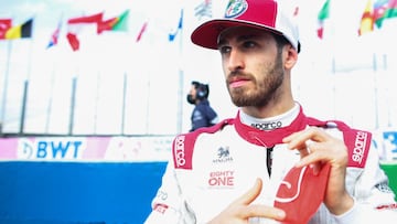 Giovinazzi se prepara para la carrera al esprint del GP de Brasil.