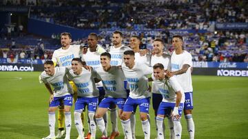 El once del Real Zaragoza frente al Racing: Cristian ?lvarez, Jair, Bakis, Mouri?o, Marc Aguado y Maikel Mesa, en la fila de arriba, y Manu Vallejo, Fran G¨¢mez, Luna, Toni Moya y Germ¨¢n Valera, en la de abajo.