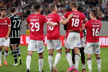 Ryan Reynolds and Rob McElhenney on brink of making footballing history with Wrexham