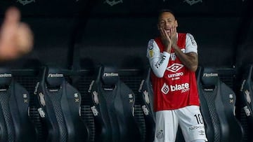 KO carnavalesco a Neymar