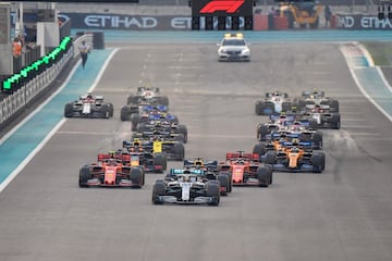 Lewis Hamilton tuvo una gran arrancada en la salida del Gran Premio de Abu Dhabi. 