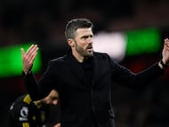 Soccer Football - Premier League - Arsenal v Manchester United - Emirates Stadium, London, Britain - January 25, 2026 Manchester United manager Michael Carrick celebrates after the match REUTERS/Dylan Martinez EDITORIAL USE ONLY. NO USE WITH UNAUTHORIZED AUDIO, VIDEO, DATA, FIXTURE LISTS, CLUB/LEAGUE LOGOS OR 'LIVE' SERVICES. ONLINE IN-MATCH USE LIMITED TO 120 IMAGES, NO VIDEO EMULATION. NO USE IN BETTING, GAMES OR SINGLE CLUB/LEAGUE/PLAYER PUBLICATIONS. PLEASE CONTACT YOUR ACCOUNT REPRESENTATIVE FOR FURTHER DETAILS..