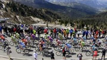 <b>VUELVEN LOS DOLOMITAS. </b>El Giro vuelve hoy a la alta montaña de los Dolomitas por donde ya circuló el pasado martes (en la imagen) y donde Purito fue el ganador.
