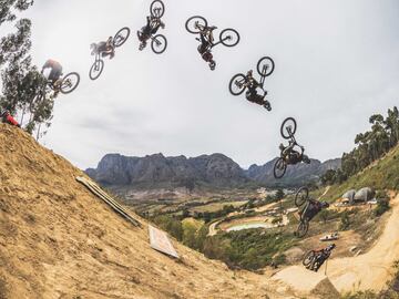 Hace tan solo unos meses fallecía un referente del MTB como era Jordie Lunn. No solo por sus trucos o sus aptitudes, sino más bien porque era 'el alma de la fiesta', el rider que generaba buen rollo allí donde iba, el que siempre estaba allí para darte una palmadita en la espalda o tirarse unas flexiones. Este año se ha creado un premio en su honor y se lo ha llevado Mat MacDuff. 