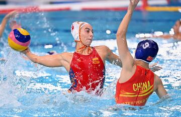 La selección española de waterpolo femenino sella su billete a las semifinales del torneo. Vence 11-7 a China y lucharán por metales en la próxima ronda.