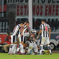 Talleres frenó a un River alternativo