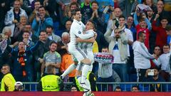 Lucas Vazquez (R) of Real Madrid celebrates scoring his team&#039;s fourth goal with his team mate Alvaro Morata (L) during the UEFA Champions League Group F match between Real Madrid CF and Legia Warszawa at Bernabeu on October 18, 2016 in Madrid, Spain.