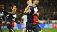 Un buen PSG golpea primero y complica el pase al Chelsea