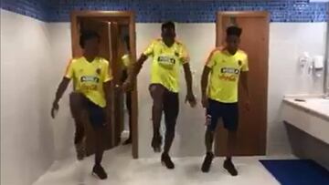 El baile top de Cuadrado, Mina y Mojica en la concentración