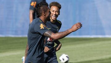 Neymar, Thiago Silva y Paulinho reciben atención especial