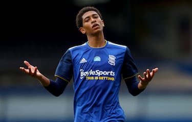 A la edad de 7 años se unió a las categorías inferiores del Birmingham City F. C. Debutó con el primer equipo con 16 años. Tras jugar 44 partidos con el club inglés se marchó al Dortmund.