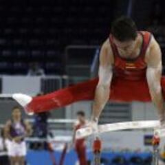 Jossimar Calvo gana oro en barras paralelas y barra fija