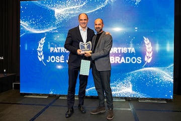 José Javier Hombrados y Jesús Mínguez (redactor jefe de AS)