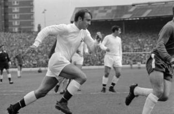 El inglés Jimmy Greaves llegó a 511 goles y fue en seis ocasiones el máximo anotador de la liga inglesa con Tottenham.