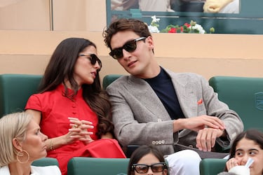 George Russell, piloto británico de Fórmula 1 con su pareja Carmen Montero. 
 