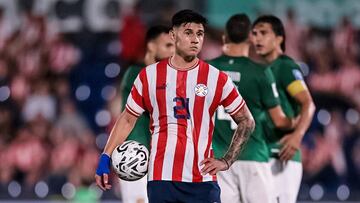 Adam Bareiro en un entrenamiento de Paraguay.