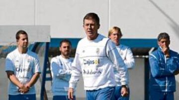 <b>METODOLOGÍA. </b>Lucas Alcaraz enseñó ayer las primeras lecciones de su forma de entrenar.