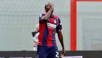 Simy Nwankwo, con el Crotone.