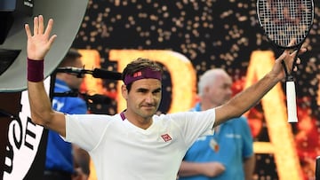 Roger Federer celebra su victoria ante Tennys Sandgren en el Open de Australia.
