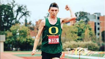 El estudiante de la universidad de Oregon, firmó su contrato con la marca americana, siendo así el primer atleta con esta condición en firmar con ellos.