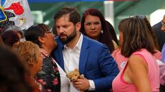 Santiago, 23 marzo 2023.
El presidente Gabriel Boric promulga la Ley de Medidas de Seguridad Económica, iniciativa que considera la duplicación de la Asignación Familiar Permanente (ex bono marzo), entre otras.
Marcelo Hernandez/Aton Chile