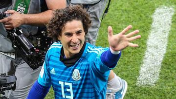 El medio italiano expresó que el viernes se resolverá el futuro del portero mexicano. Los napolitanos tienen a Ochoa como primera opción para el arco.