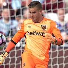 El Alavés tantea la opción de Adrián San Miguel para la portería