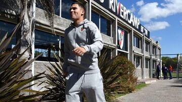 Así va Quintero tras 26 días de ser operado de la rodilla