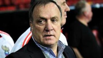 Advocaat refuerza la defensa en la lista definitiva de Rusia