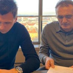 Mandzukic firma con el Al Duhail