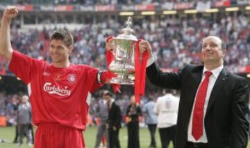 Otros trofeos conseguidos a partir de la consecución de la Champions 2005. Fueron la FA Cup y la Community Shield en 2006, y la Copa de la Liga en 2012.