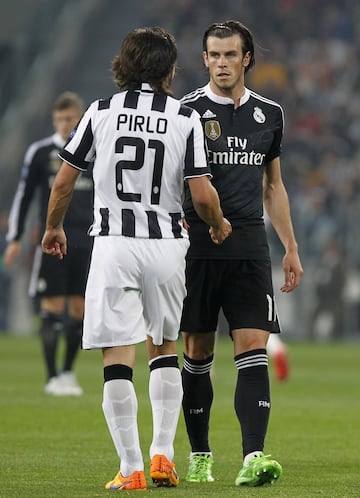 Tras consagrarse en Milán. Pirlo llegó libre a la Juventus en verano de 2011. Lució el dorsal 21, el mismo que usaba en el Milan.