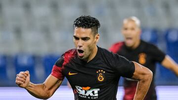 Falcao García, delantero del Galatasaray cumplió su partido de sanción tras su primera expulsión en Europa y está listo para el partido ante Sivasspor