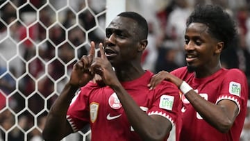 Almoez Ali celebra el segundo gol de Qatar ante Líbano.