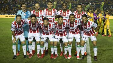 Action photo during the match Tigres vs Necaxa corresponding 16th of the MX League of the Apertura 2017 Tournament.
 
 Foto de accion durante el partido Tigres vs Necaxa, correspondiente a la Jornada 16 de la Liga MX del Torneo Apertura 2017, en Estadio Universitario en la foto:    Equipo Necaxa
 
 05/11/2017/MEXSPORT/Jorge Martinez