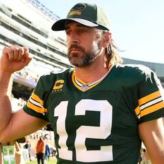 Rodgers taunts Bears fans: "All my f****** life I own you" after Packers win