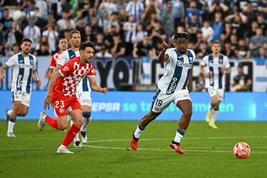 Duk y Naim, la extraña pareja