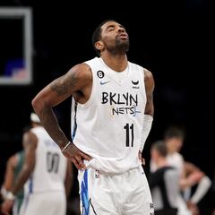 Why did Kyrie Irving refuse to negotiate a contract with the Brooklyn Nets?