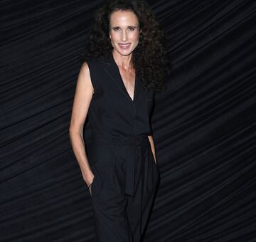 Con 61 años, Andie MacDowell sigue conservando su espectacular figura. 
