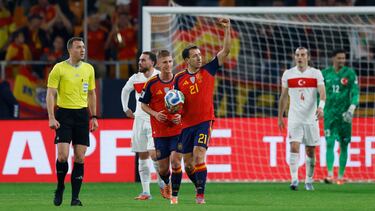 Soccer Football - FIFA World Cup - UEFA Qualifiers - Group E - Spain v Turkey - Estadio La Cartuja de Sevilla, Seville, Spain - November 18, 2025 Spain's Mikel Oyarzabal celebrates scoring their second goal REUTERS/Marcelo Del Pozo