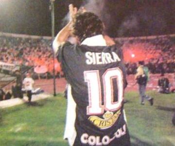 Entre 1996 y 1999, y 1999 y 2001, José Luis Sierra ganó tres títulos nacionales y una Copa Chile con Colo Colo.