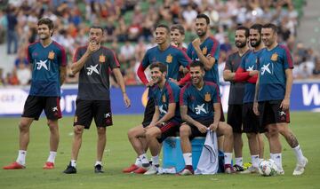 Luis Enrique siempre se mostró cercano al grupo, como uno más. 
