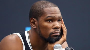 Kevin Durant: "I don't think about James Harden at all"