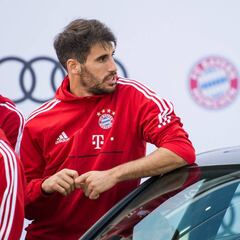El Bayern confirma lesión leve en el hombro de Javi Martínez
