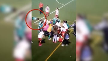 ¡Brutal pelea en un partido de fútbol femenino!