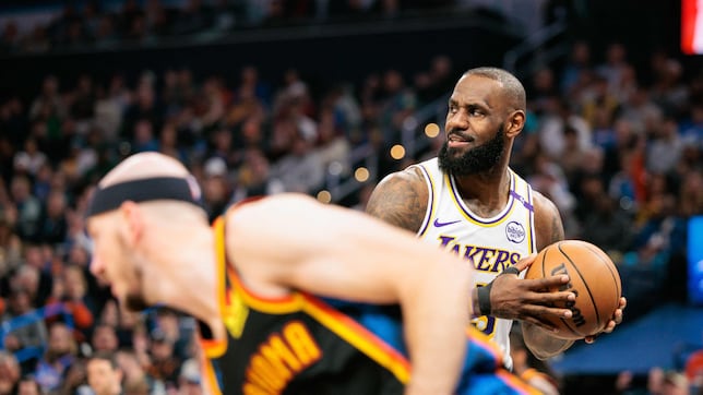 Doncic orquesta la victoria más ilusionante de los Lakers