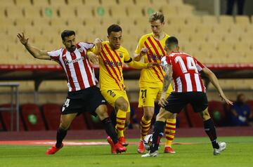 Sergino Dest y Frenkie De Jong con Mikel Balenziaga y Dani Garcí­a.
