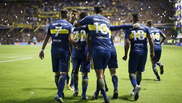 BUENOS AIRES, ARGENTINA - FEBRUARY 11: Frank Fabra of Boca Juniors celebrates with teammates after scoring the first goal of his team during a match between Boca Juniors and Temperley as part of the Superliga 2017/18 at Alberto J. Armando Stadium on February 11, 2018 in Buenos Aires, Argentina. (Photo by Gabriel Rossi/Getty Images)